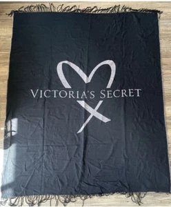 Victoria's Secret Pink Herz schwarz Überwurf gemütliche Decke Fransen Halstuch 50” x 60” - Bild 1 von 5