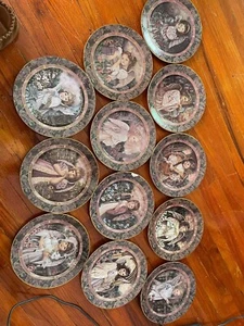 Kompletter Satz 12 Gardens of Innocence Bradford Wechselteller - Bild 1 von 2