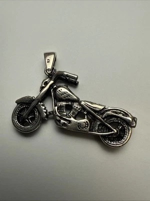 Pingente de prata esterlina 925 para motocicleta detalhado - Imagem 1 de 4