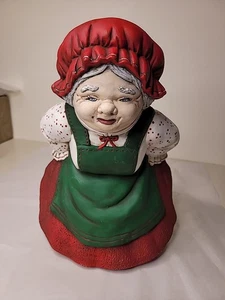 Vintage pintado a mano señora Molde de cerámica de 12"" de alto Clause Warming Her Buns - Imagen 1 de 24