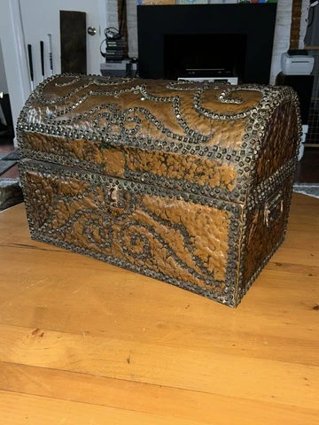Antique? Copper Over Wood Domed/Humpback Trunk/Chest-Iron Studded-20x14x11-26 Lb Cover