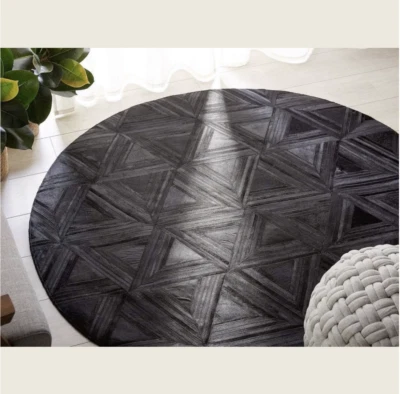 Premium Round Area Rug – Handmade Black Triangle Pattern for Modern Home Decor - Image 1 of 4