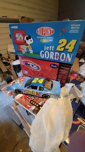 2000 Jeff Gordon Dupont Peanuts 50th 1/24 Action RCCA Clear Window Bank Diecast - Picture 1 of 4