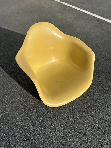 VTG  Herman Miller EAMES FIBERGLASS  ochre/yellow Cover