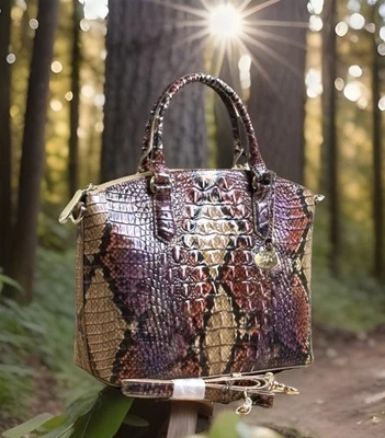 BOLSO DE MANO BRAHMIN REPTILIANO PÚRPURA TOSTADO NEGRO ESTAMPADO DE SERPIENTE MED DUXBURY CUERO ¡NUEVO! Foto 1 de 4