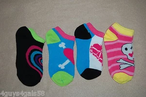 GIRLS SOCKS 4 Pair Lot MULTI COLOR Stripes SKULLS Fits Shoe Size 7-3 - Picture 1 of 1