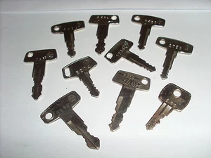LLAVE DE ENCENDIDO DE MOTOCICLETA YAMAHA PATRÓN DE COLECCIÓN - Imagen 1 de 1