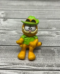 Vintage-Garfield Cat Safari Figure-Jeep Driver Toy McDonalds-Fast Ship - Picture 1 of 7