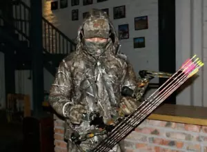 Winter Waterproof and Thicken Hunting Clothes Warm Padded Camouflage Suit - Picture 1 of 12