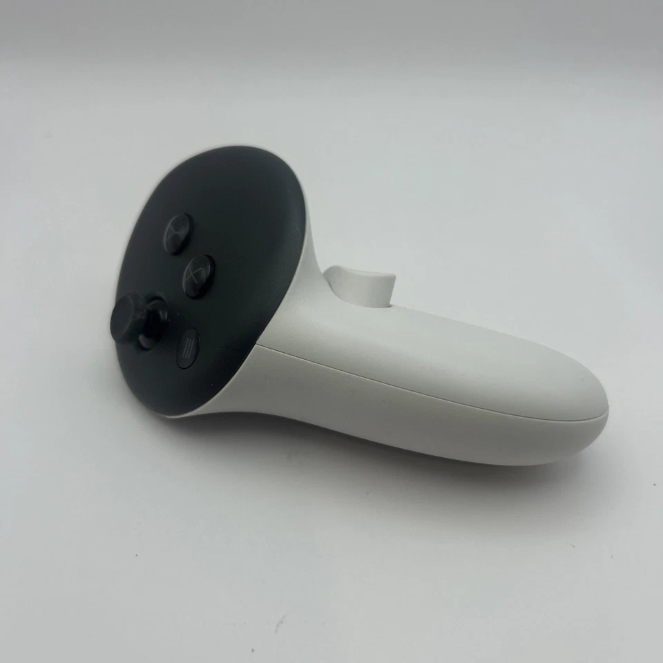 Meta Oculus Quest 3/3S VR Virtual Reality Left Controller ONLY - No Wrist Strap - Image 1 of 4
