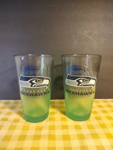 2 Seattle Seahawks Bud Light Pint Glasses Frosted Green/Clear NFL EUC - Picture 1 of 6