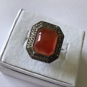 VINTAGE ART DECO STERLING SILVER CARNELIAN AND MARCASITE RING SIZE 2 - Picture 1 of 3