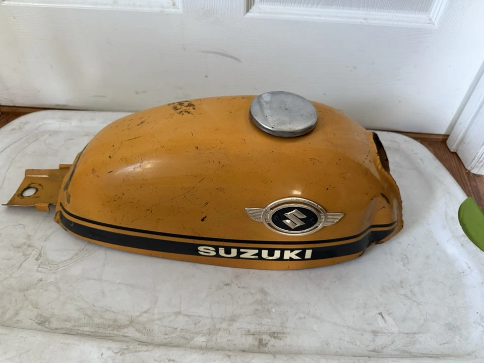 Suzuki TC120 1970 Trail Cat tanque de combustible de gasolina tanque de gasolina con tapa Foto 1 de 4