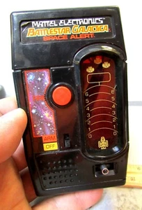 Vintage 1978 Battlestar Galactica Space Alert Handheld electronic game, works - Bild 1 von 8