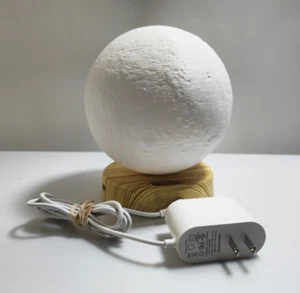 3D Printing Moon Light LED Lamp Wood Textured Stand with Power Adapter USB - Picture 1 of 6