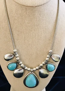 Silvertone bib necklace with pendants of simulated turquoise stone - Picture 1 of 2