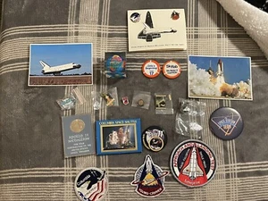 RARE Nasa Memorabillia Lot Pins,Postcards,Patches,Prints and Medallion. (READ) - Picture 1 of 14
