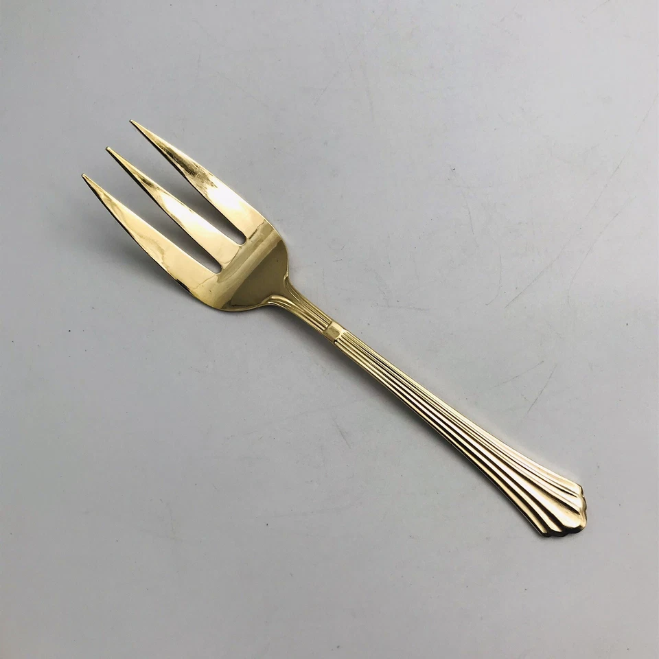 Hampton Forge 金色不锈钢扇贝罗纹图案餐叉 8 — 第 1/4 张图片