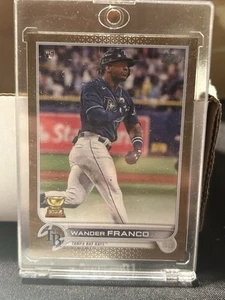 2022 Topps Series 1 Wander Franco #215 Gold Border Rookie RC #/2022 Tampa Rays - Picture 1 of 3