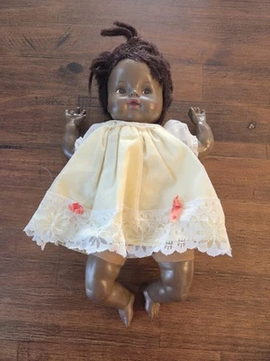 Muñeca bebé afroamericana vintage HORSEMAN 12” vinilo y tela 1968 Foto 1 de 4