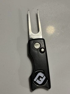 FootJoy Switchblade Golf Ball Mark/Divot Repair Tool w/ Ball Marker - Picture 1 of 4