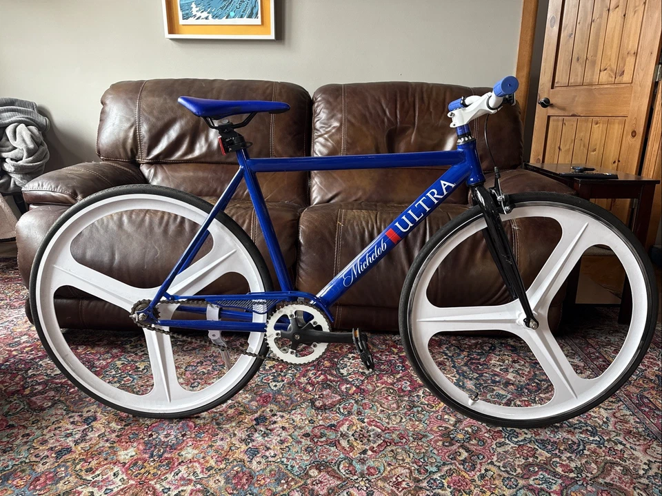 Michelob Ultra Bike. Blue color. Very sleek - Image 1 of 2