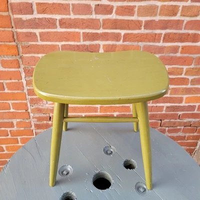 VTG Mid Century Modern Wooden Stool Avocado Olive Green Paint 16.5” Tall - Image 1 of 4