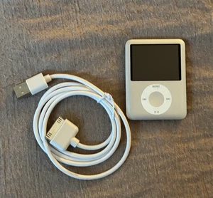 Apple iPod Nano 3rd Gen Silver 4GB New Battery Installed, Fully Functional - Picture 1 of 3