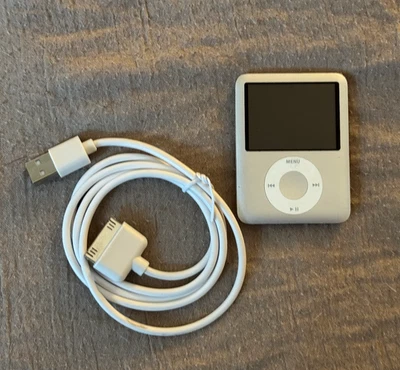 Apple iPod Nano 3rd Gen Silver 4GB New Battery Installed, Fully Functional - Image 1 of 3