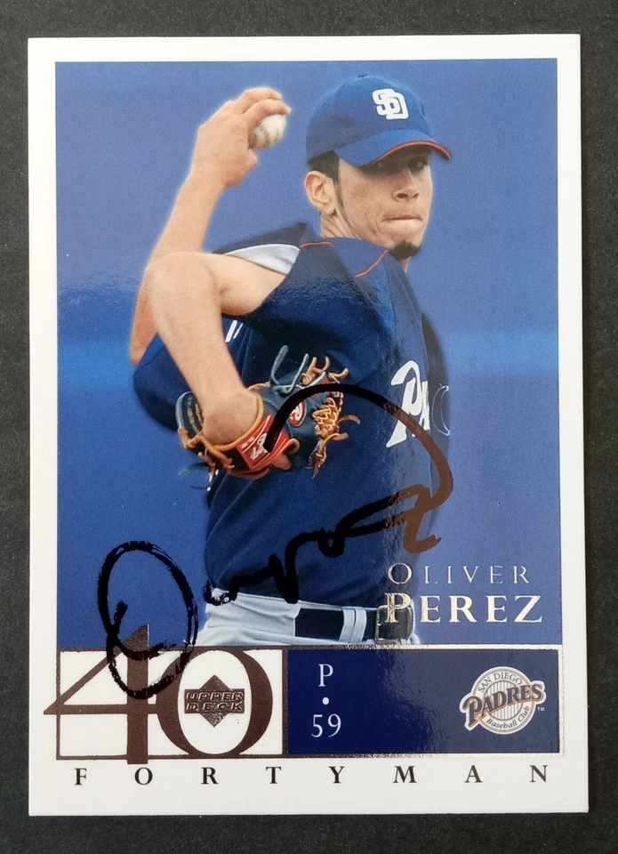 2003 Upper Deck (40 Man) SIGNED: Oliver Perez, PADRES #658 - Rookie - Image 1 of 1