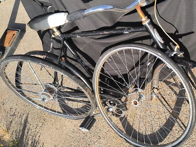 Clásico Schwinn RACER 2 velocidades retroceso pintura original negro granero encontrar Foto 1 de 4