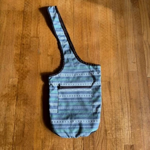 Ewedoos Yoga Mat Bag Ancient Totem/ Aztec Pattern 33”L  x 12.5”W Great Condition - Picture 1 of 14