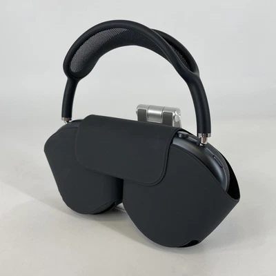 AirPods Max USB-C Black - Very Good Condition w/ Smart Case - Image 1 of 4