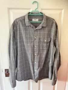 Mens - Grey and White Chequered Long sleeved Shirt - UK size XL - Picture 1 of 3