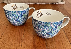 🌺 Lilly Pulitzer Porcelain Mug Set – Blue Floral “xx, Lilly"  Gold Handles 💙 - Picture 1 of 5