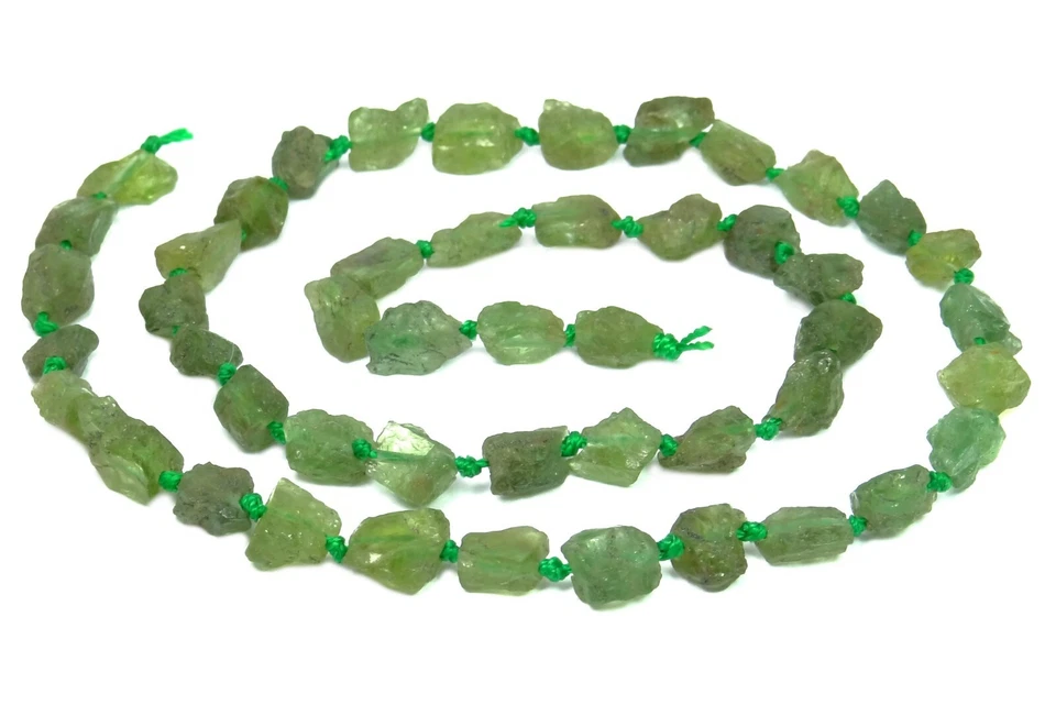 😏 Peridot kleine Natur-Nuggets ca. 6-9 mm Edelsteinperlen Strang für Kette 😉 - Bild 1 von 1