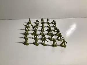 Vintage Plastic Army Men - Lot of 30 - Assorted Poses - Tan - Made in Hong Kong - Picture 1 of 3