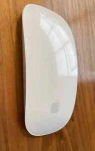 Apple Magic Gen 1 Bluetooth Wireless Mouse Model A1296 - Picture 1 of 3