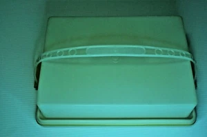 Vintage Tupperware USA  Cake Tray with Handle  Approximate 13 1/2 X 8 1/2" x 3" - Picture 1 of 8