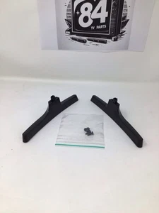 SAMSUNG UE32J4510AW/ UE32J5000AK/ UE43T4300AE TV STAND FEET WITH FITTING SCREWS - Picture 1 of 5