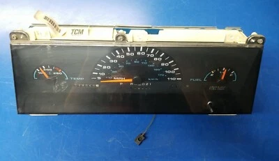 Cuadro de instrumentos Oldsmobile 98 88 1991-1992 sin tacómetro OEM. 16160423 Foto 1 de 4
