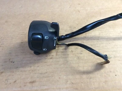 Interruptor de giro obturador izquierdo Suzuki GSF1200 Bandit Hayabusa 1998-05 TL1000 Foto 1 de 4