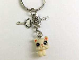 Littlest Pet Shop LPS Bullpup Welpe Hund Mini Herz Schlüssel Handarbeit Schlüsselanhänger - Bild 1 von 6