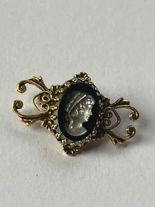 Vintage Small Black Oval Reverse Carved Cameo in Ornate Victorian Style Goldtone - Picture 1 of 9