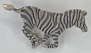 VTG Signed Kabana Wildlife Wonders USA Sterling 925 Galloping Zebra 1.5'' Brooch - Picture 1 of 8