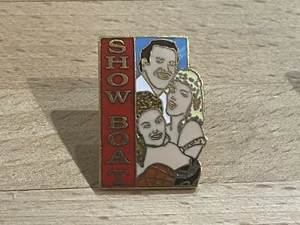 a PINS PIN CINEMA FILM SHOW BOAT VERSION EGF - Picture 1 of 1