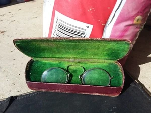 Antiguas gafas de fieltro verde 1909 optometrista óptica médica Topeka Kansas - Imagen 1 de 7