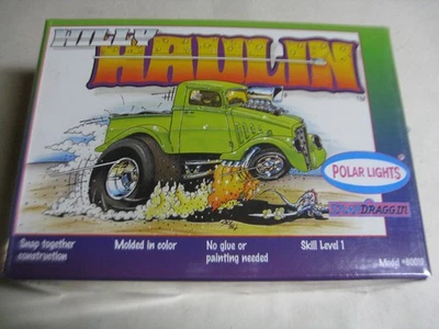 Polar Lights 6001D Willy Haulin Static Kit 124 NEW Original Packaging - Image 1 of 4