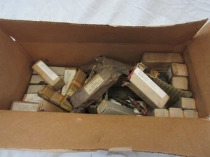 35 APPROX AR88 IF COILS NEW OLD STOCK IN BOX. L1 - Photo 1/2