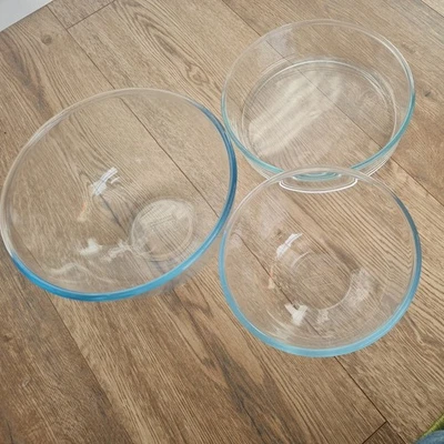3 x Pyrex Glass Bowls Job Lot bowls & dish - Image 1 of 4